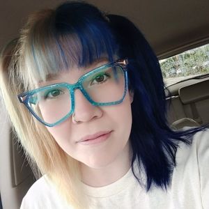 Meet your Posher, Karissa